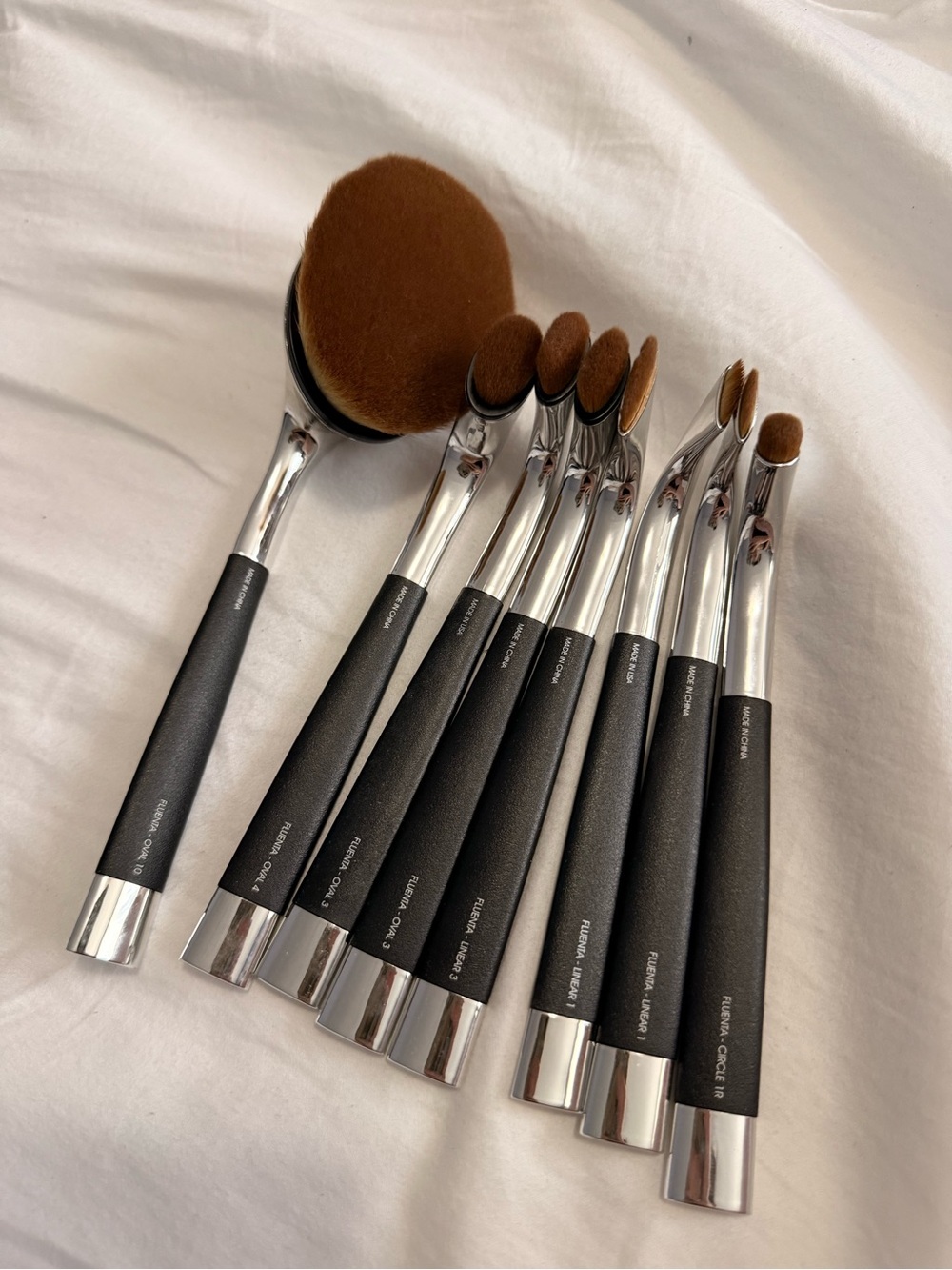 Luxury Black & Brown Oval Makeup Brush Set - 8 Piece